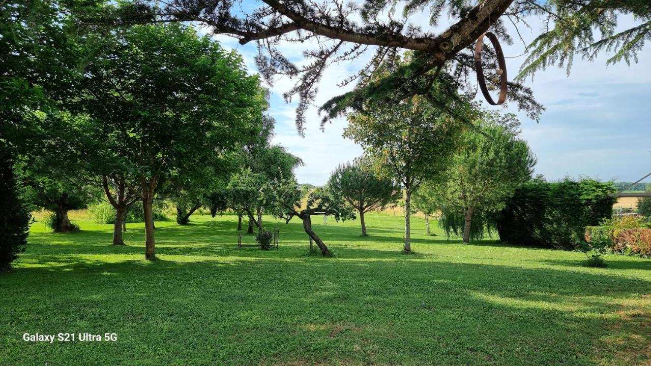 Logis De Pagnolet Villa Ozillac Luaran gambar