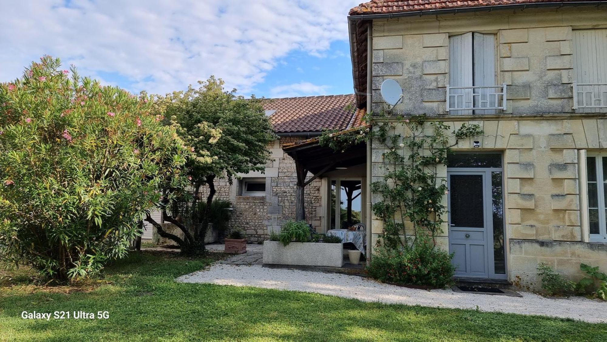 Logis De Pagnolet Villa Ozillac Luaran gambar